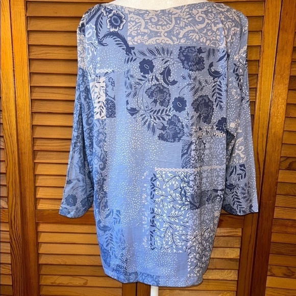 NWT Christopher & Banks Blue Floral Patchwork Women's Top Size P/XL - Picture 4 of 9